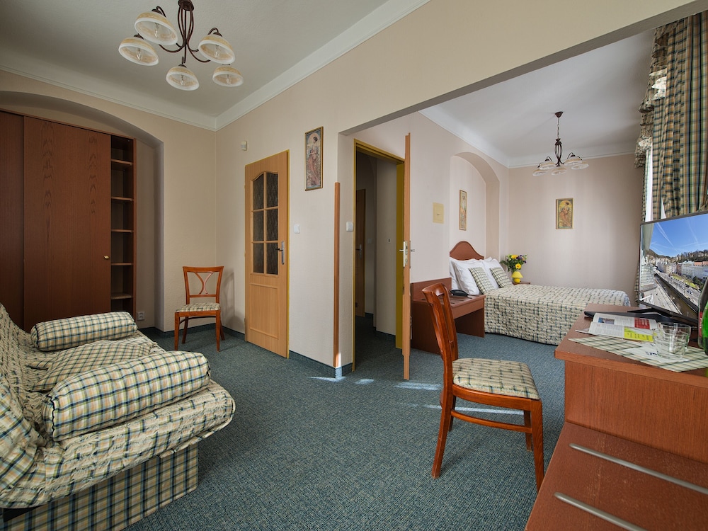 Ea Mozart Hotel 8/18