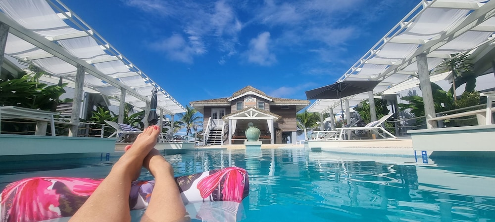 Ocean Escape Resort & Spa 20/48