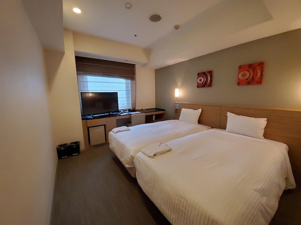 RENOVATED, STANDARD, TWIN BEDS, SMOKING