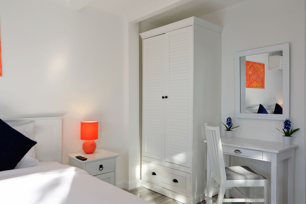 Kata White Villas 43/44