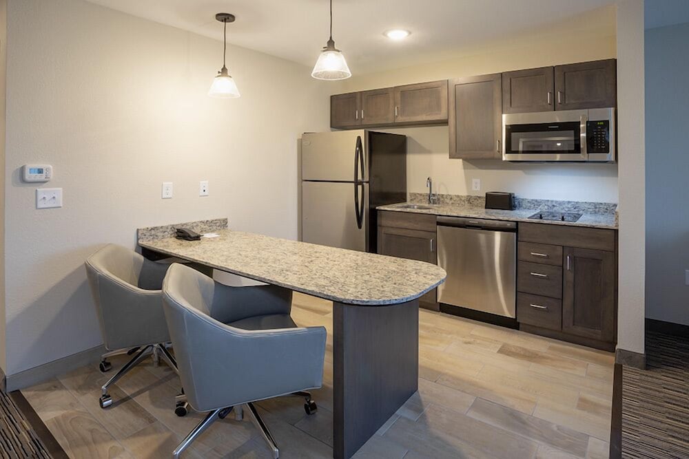 Grandstay Hotel and Suites Milbank 30/34
