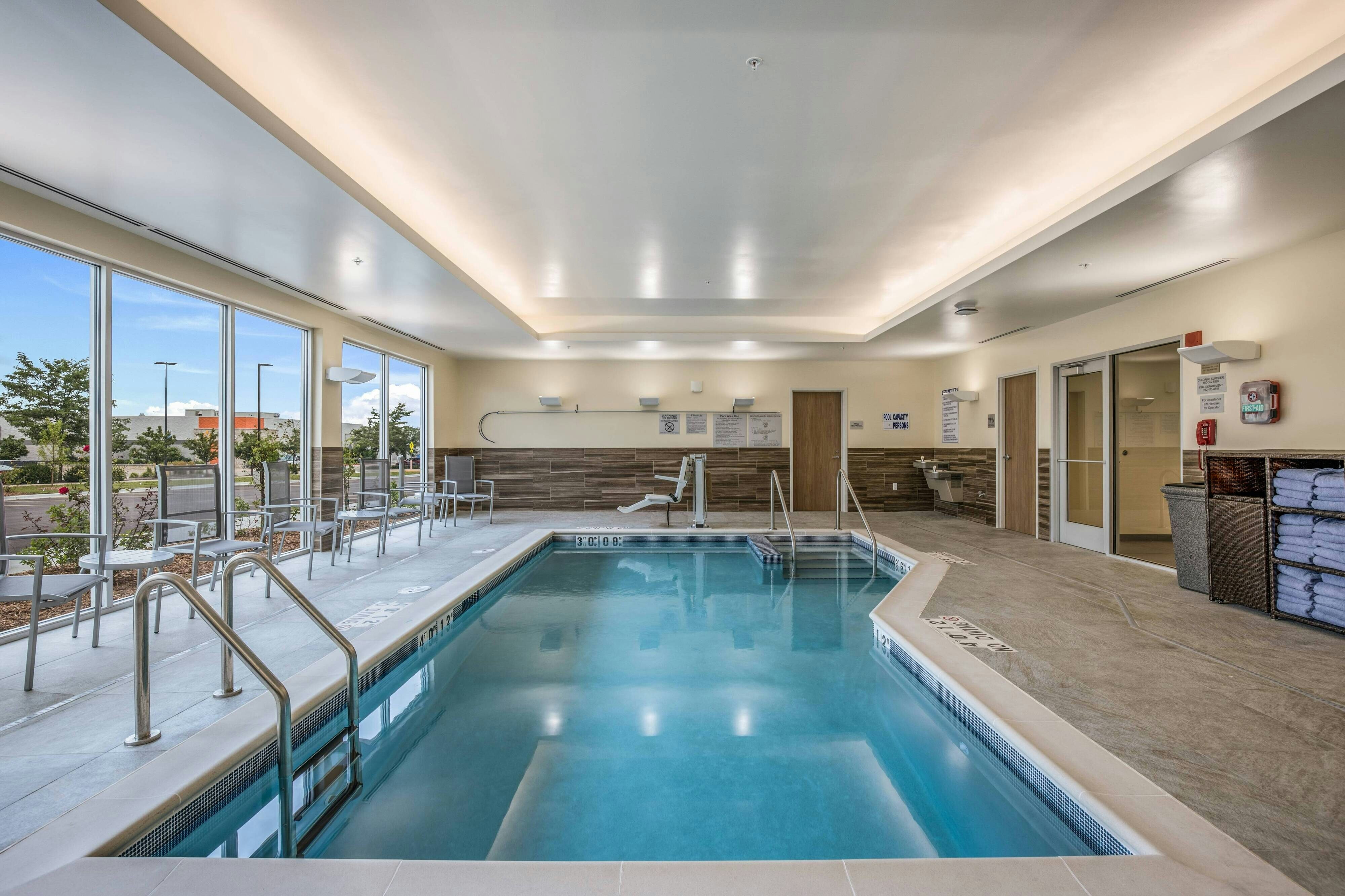 Fairfield Inn & Suites by Marriott Whitewater 17/38