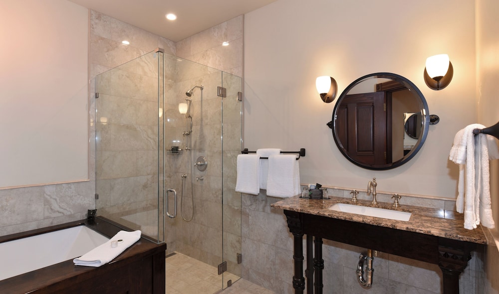 SPA, KING BED, GUEST HOUSE