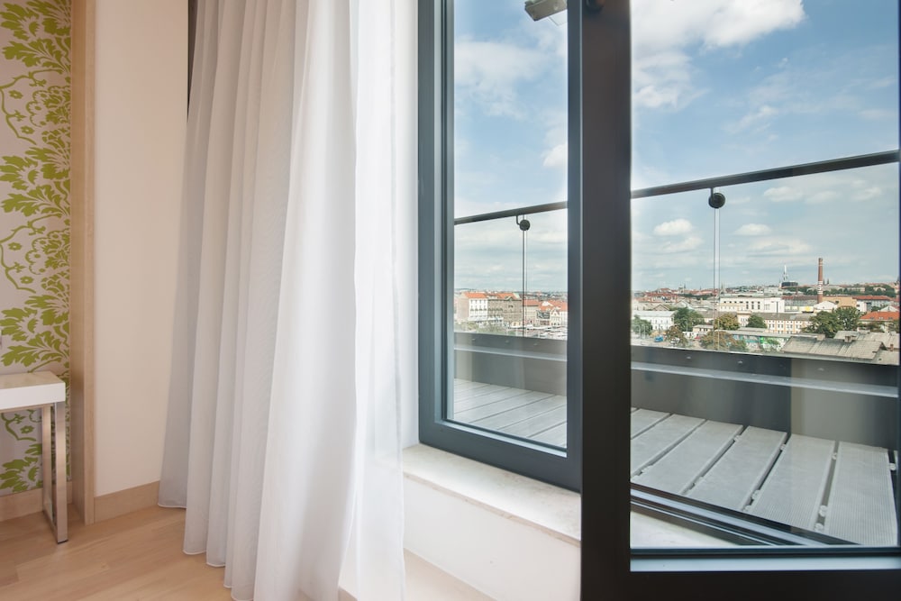 Occidental Praha Five 41/65