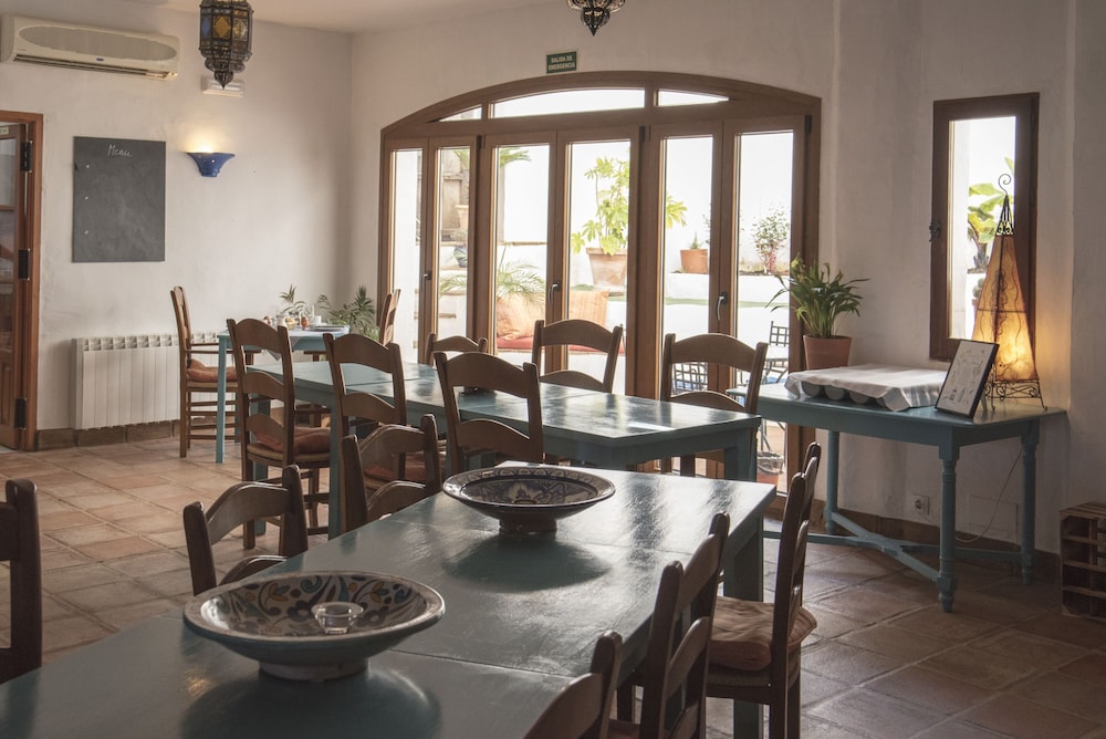 Hotel Los Castanos 37/50