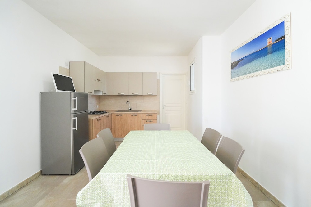 جناح ديلوكس بثلاثة أسرّة وسرير كوين مع أريكة، Residence La Pineta - Campsite 8/10