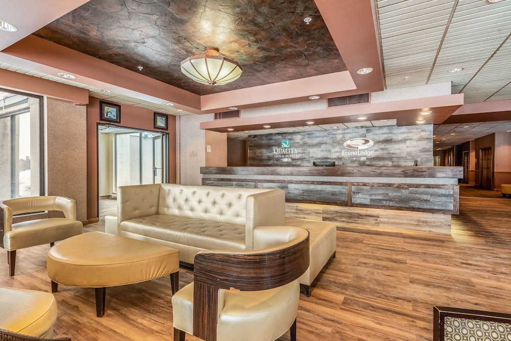 Quality Inn and Suites Brainerd MN 36/39