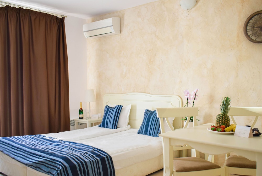 Oasis Resort And Spa 8/50