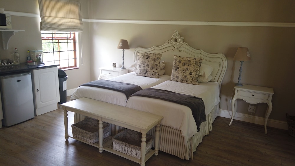 Ruby, Star, Deluxe, Twin Beds