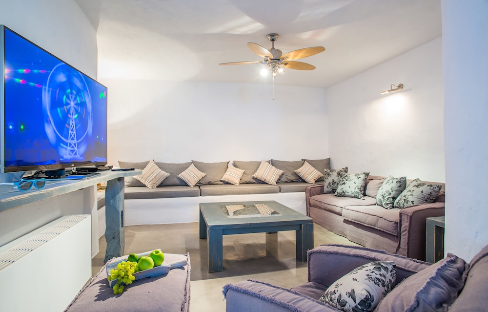 Aelia Paros Villas 19/50