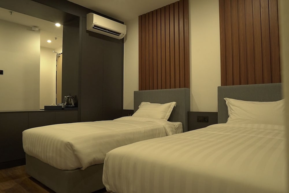 Regatta Suites Kozi Square Kuching 14/50