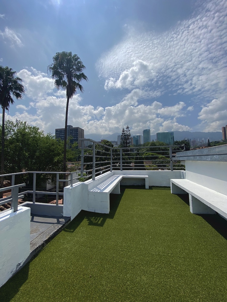 Ayenda 1224 Pixel House 48/53