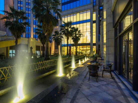 Grand New Century Hotel Shangyu 43/44