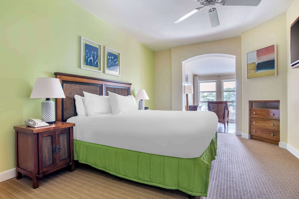 1 Bedroom, Suite, King Bed, Bay View, 2 Bathrooms