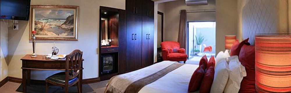 Cowrie Cove Guest House 24/50