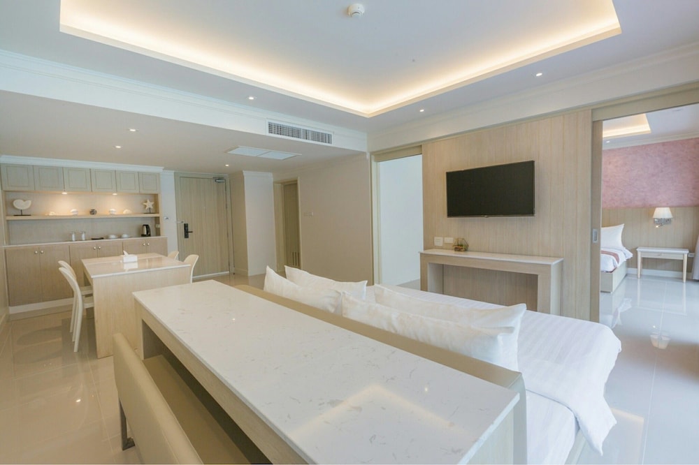 The Sea-Cret Hua Hin Hotel 27/73