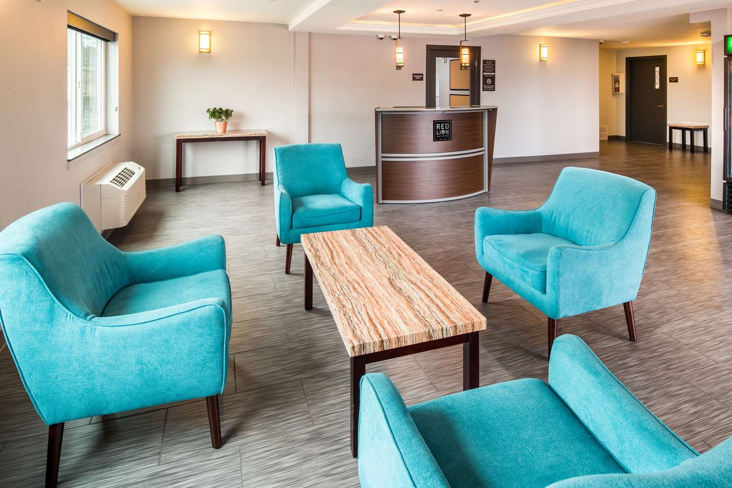 Red Lion Inn & Suites Everett 3/6