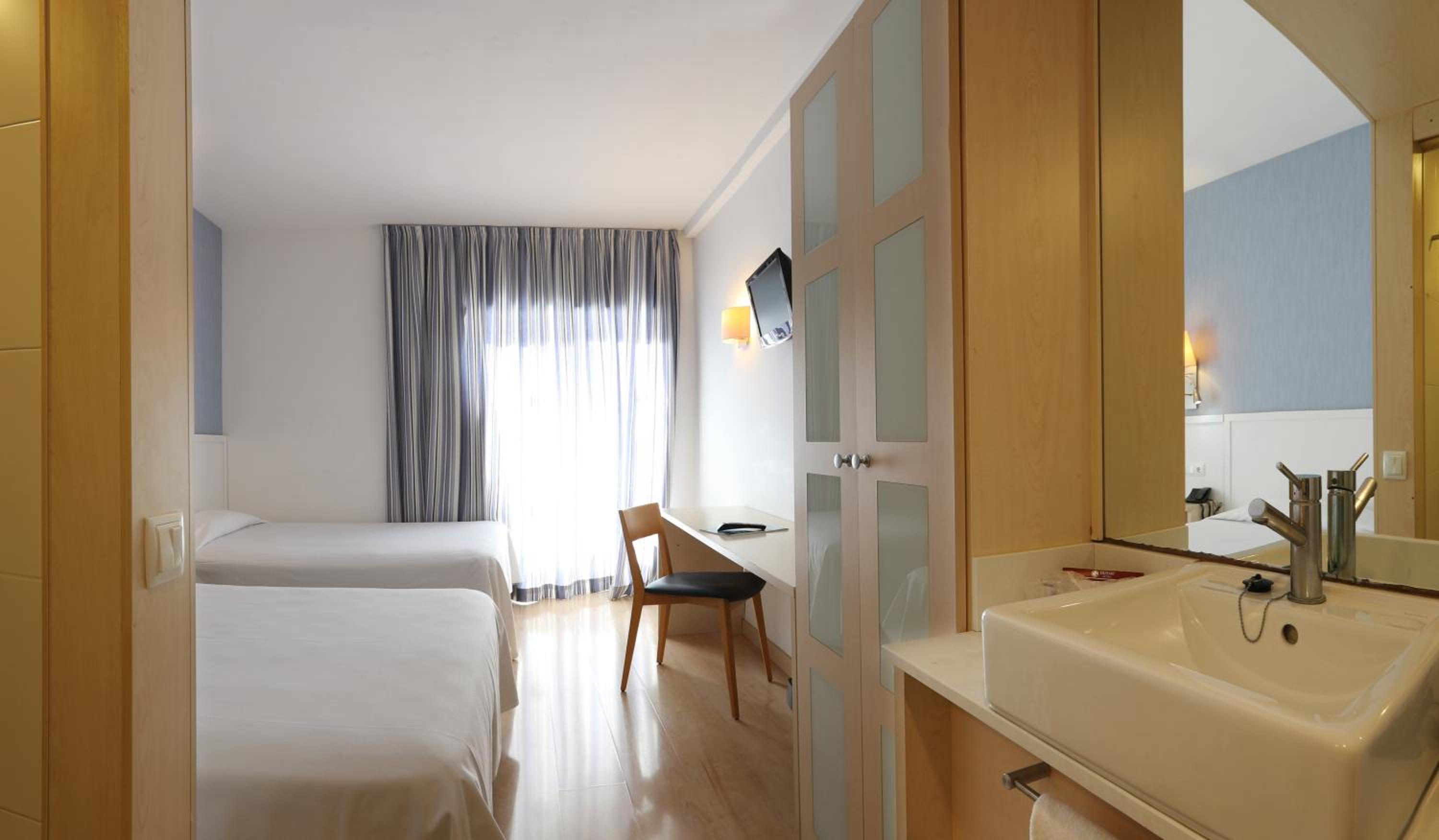 Deluxe, Twin Beds, Hotel Guitart Central Park Aqua Resort 5/6