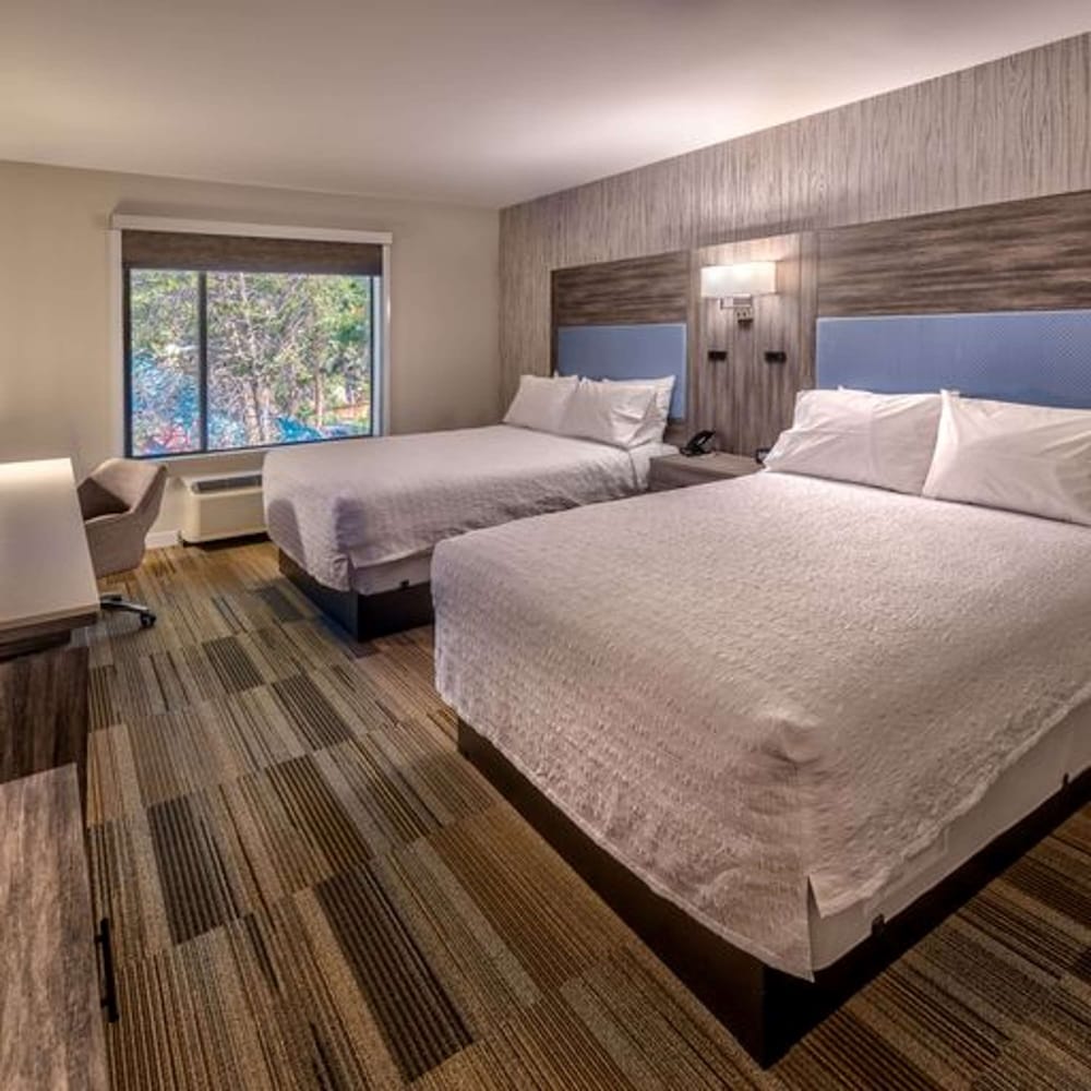 Hampton Inn and Suites South Lake Tahoe 15/39