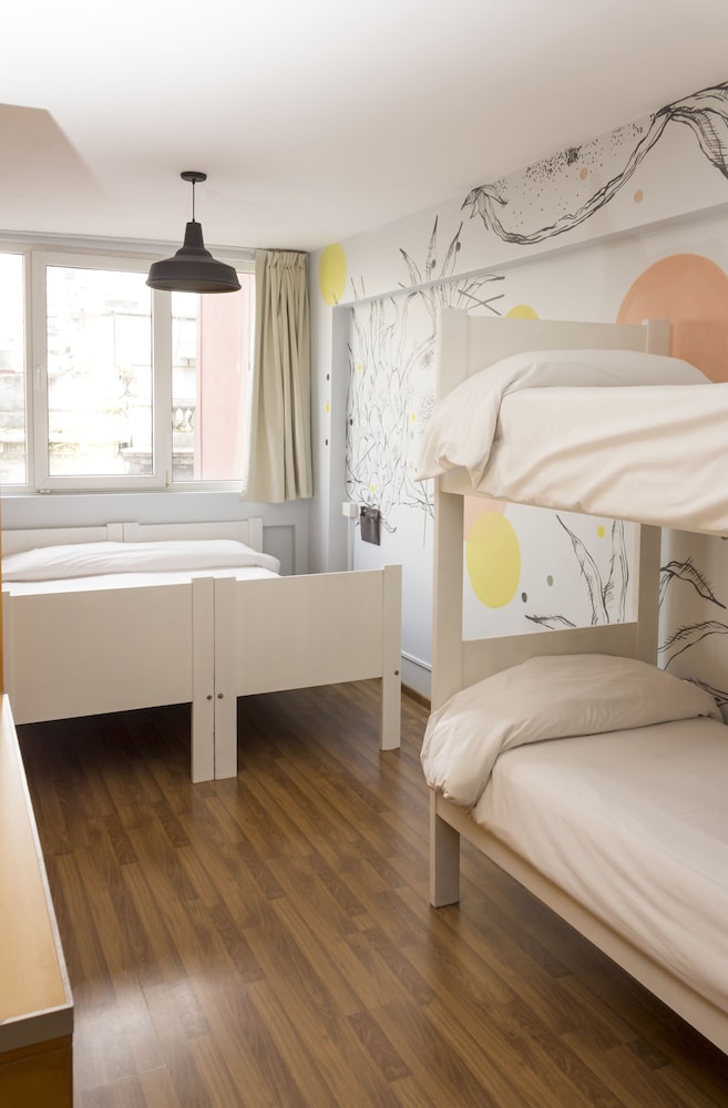 Circus Hotel & Hostel 15/37