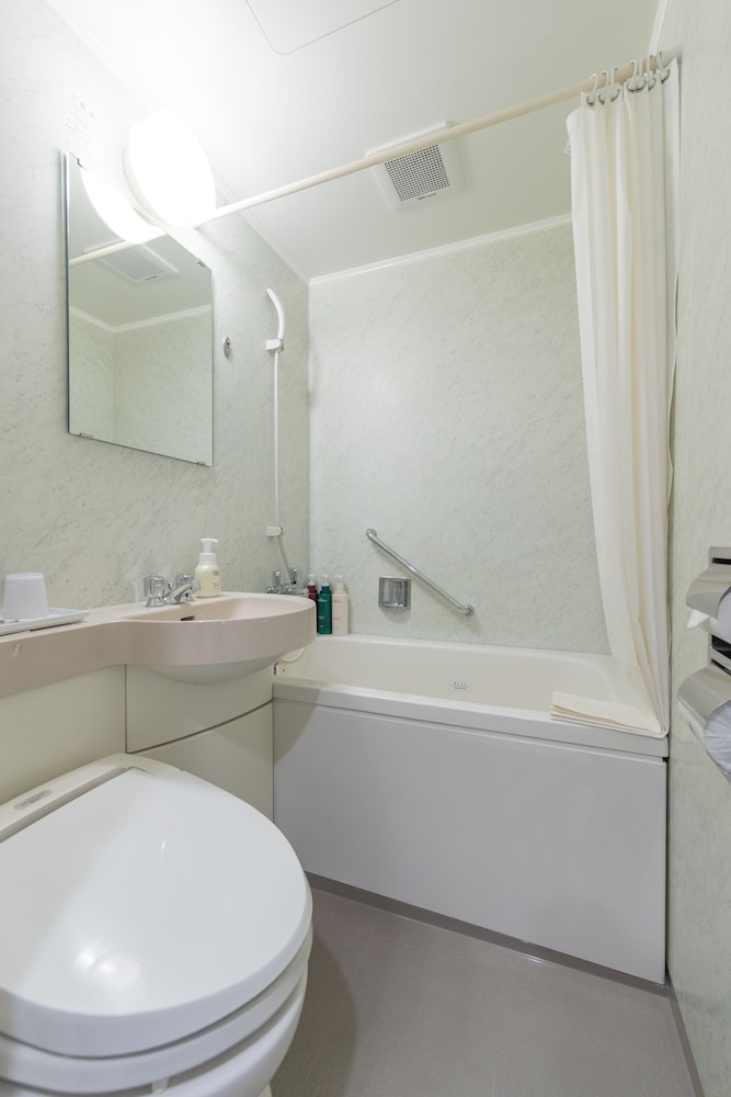 Quintessa Hotel Kokura Comic & Books 47/50