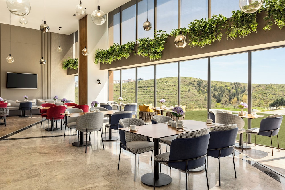 Ramada Encore by Wyndham Istanbul Arnavutkoy 50/64