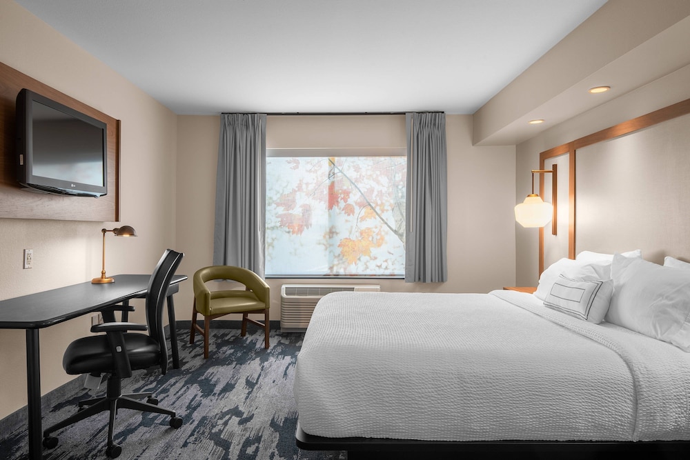 Fairfield Inn And Suites Columbus West 9/40