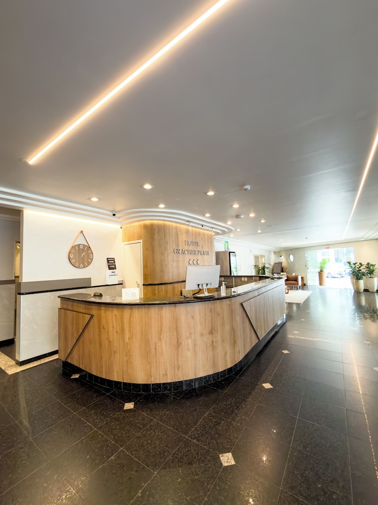 Hotel Gracher Praia 14/68