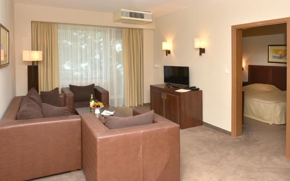 HVD Hotel Lotos Riviera Holiday Club 15/40