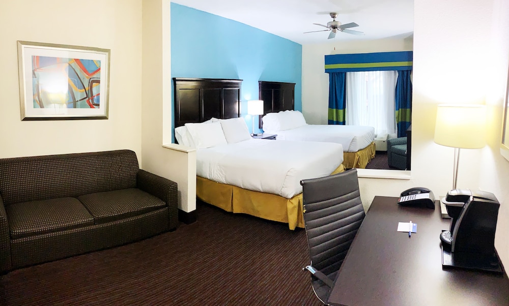 Holiday Inn Express Hotel Suites Gainesville 12/64