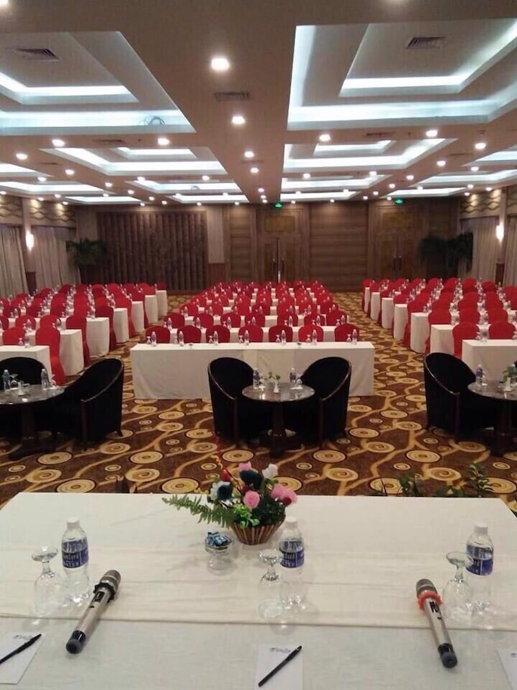 The Golden Bay Hotel Batam 44/53