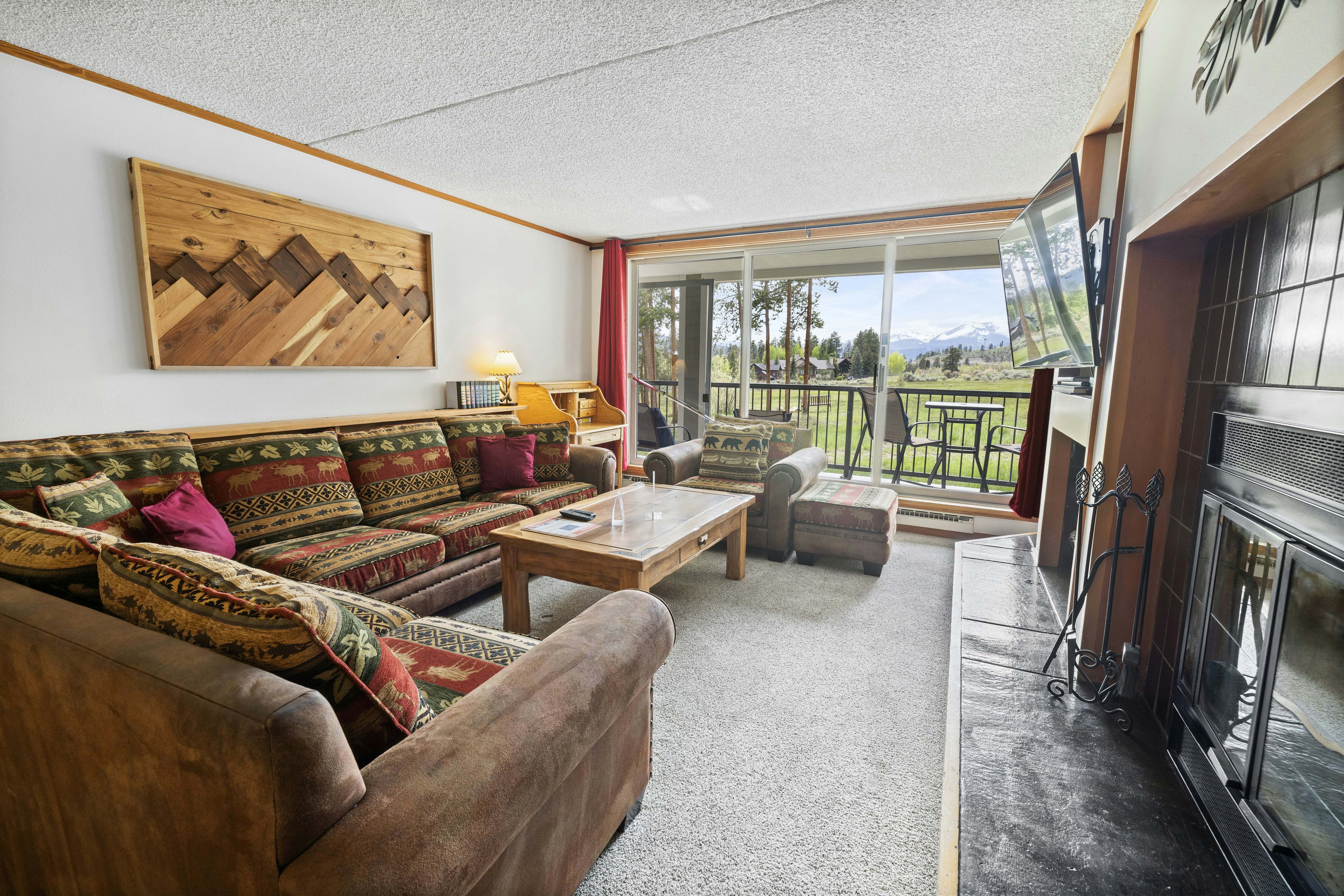 Evergreen Condominiums 38/57