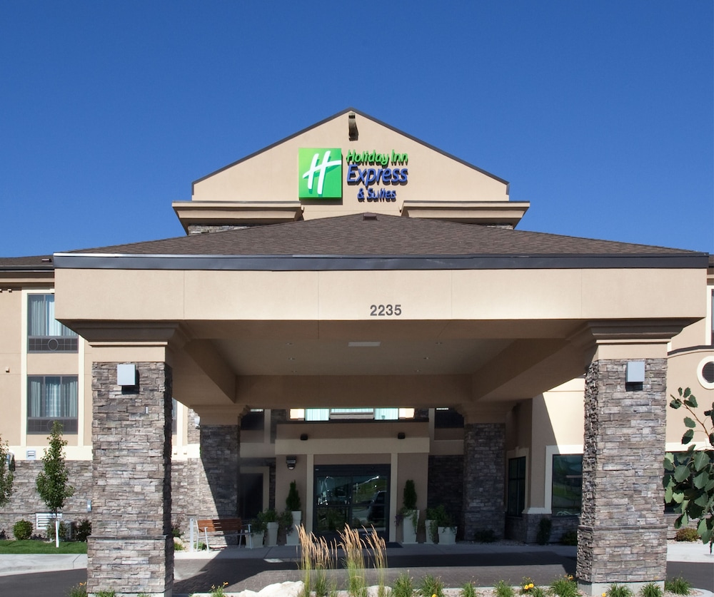 Holiday Inn Express Hotel Suites Logan 5/79