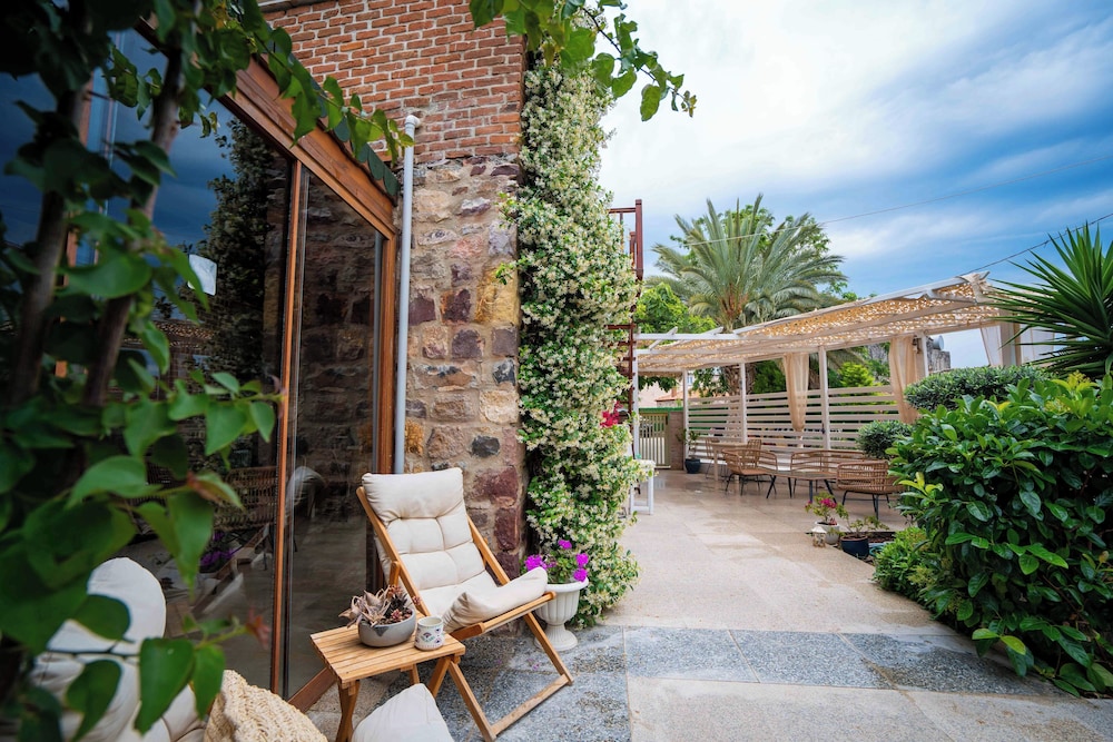 Cunda Tas Otel by Taze 44/50