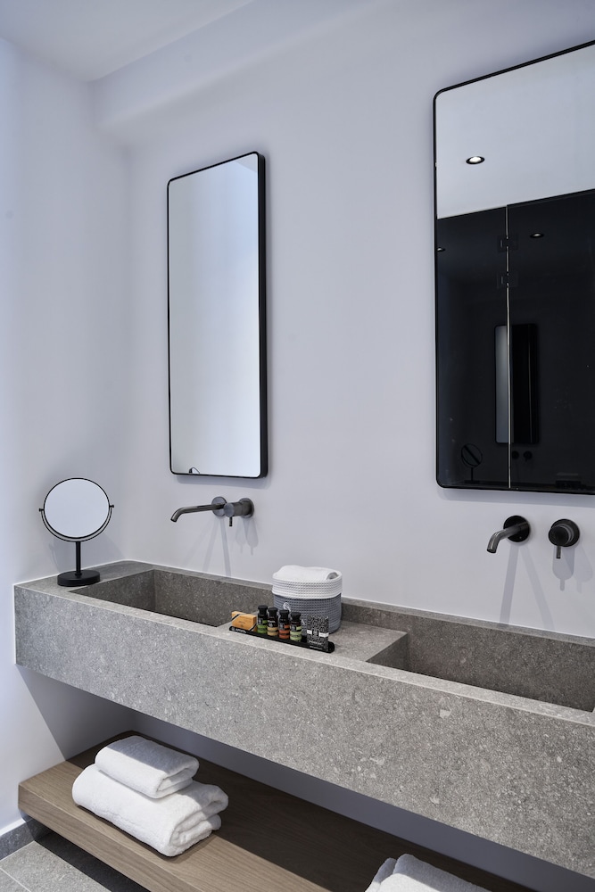 SantAnna Luxury Suites 36/37