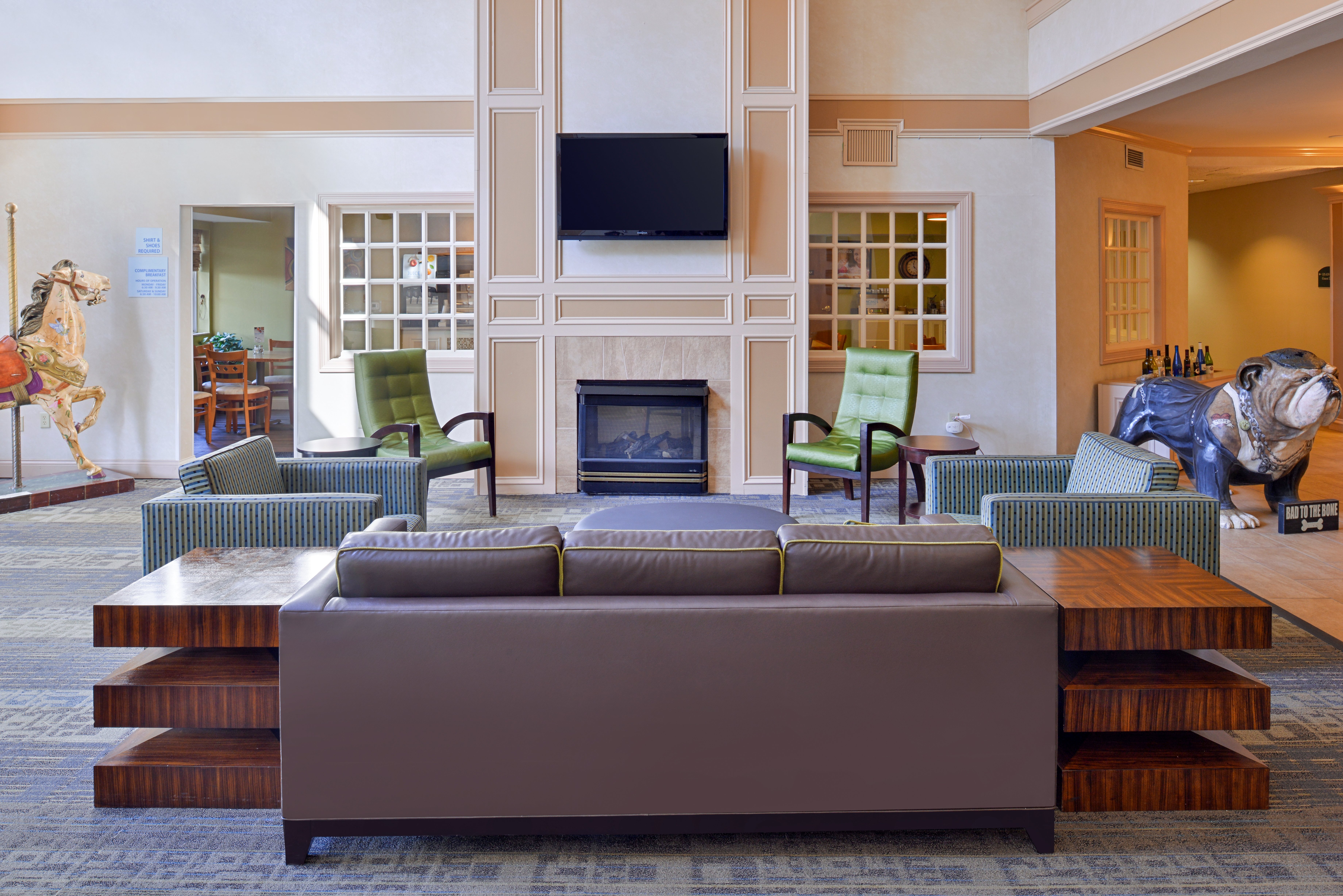 Holiday Inn Express Suites St Joseph 41/69