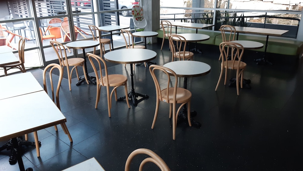 Ibis Budget Sydney East 61/68