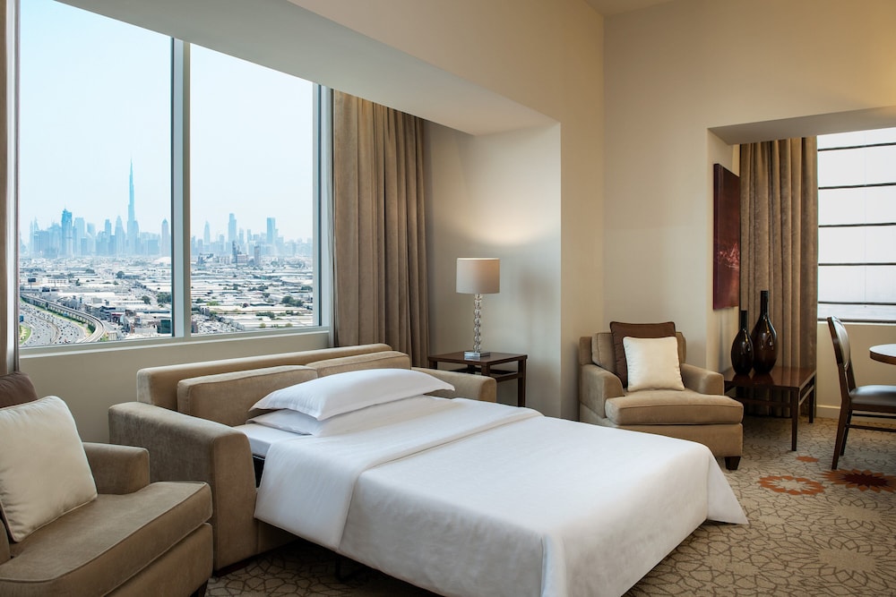 Sheraton Mall of the Emirates Hotel, Dubai 13/46