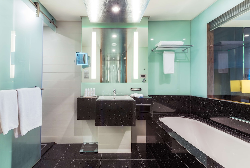 RADISSON BLU HOTEL KUWAIT 47/48
