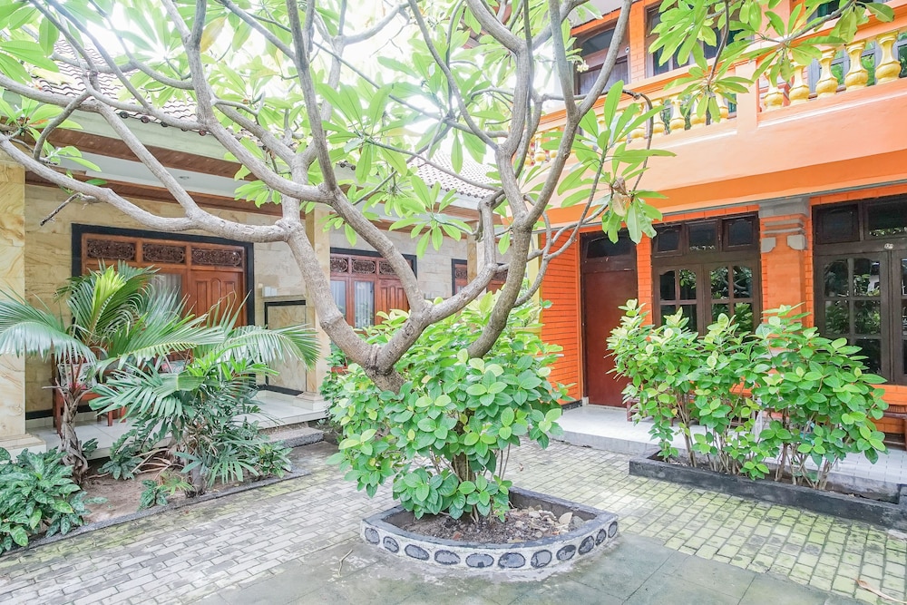 Mahendra Beach Inn 5/41