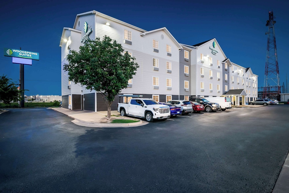 WoodSpring Suites Tulsa 34/39