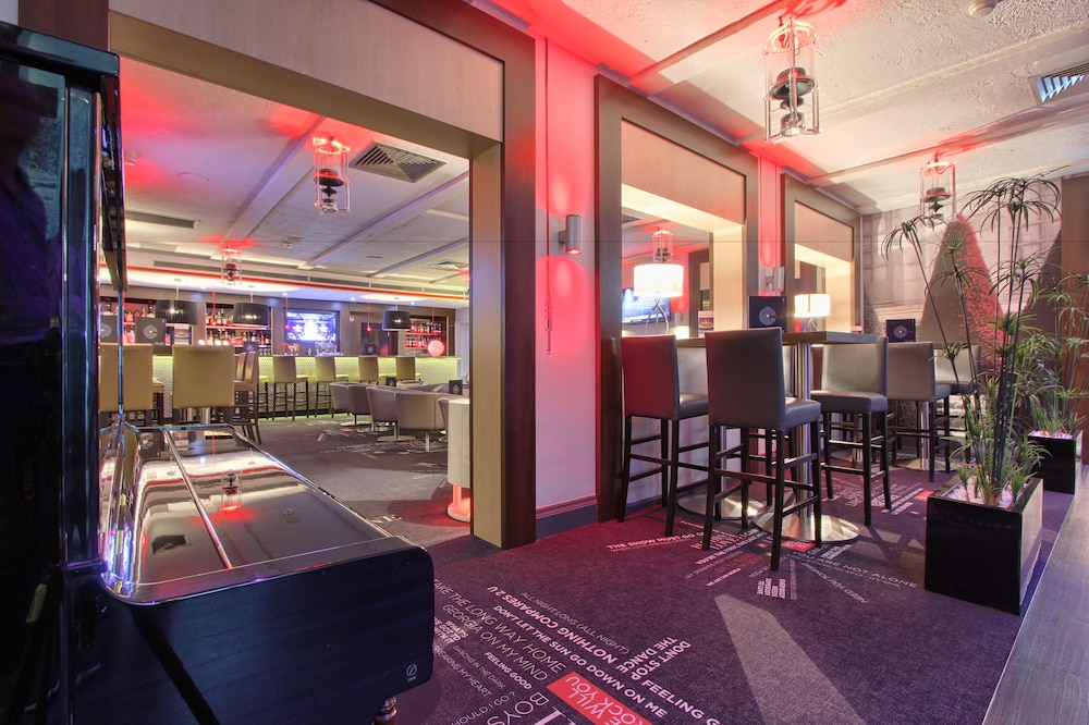 Mercure Paris Velizy 63/74