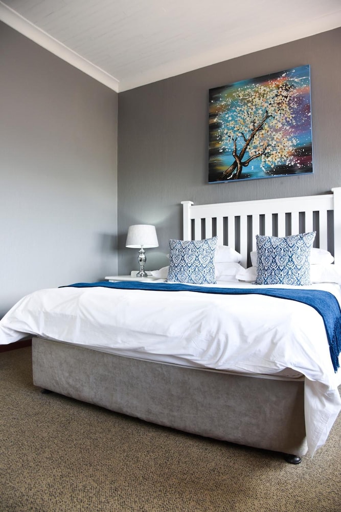 Constantia Hotel and Conference Centre 26/50