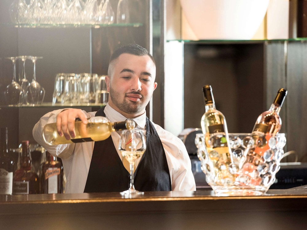 Mercure Lille Roubaix Grand Hotel 35/72
