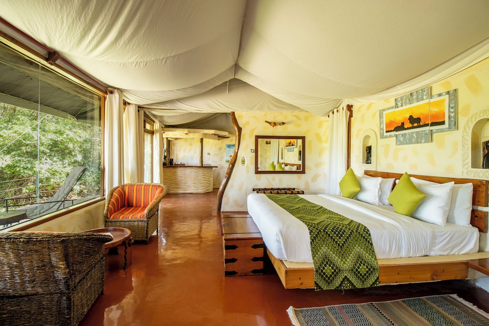 Luxury, Cottage, King Bed, River View