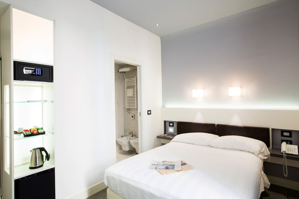 Crosti Hotel And Residence 16/45