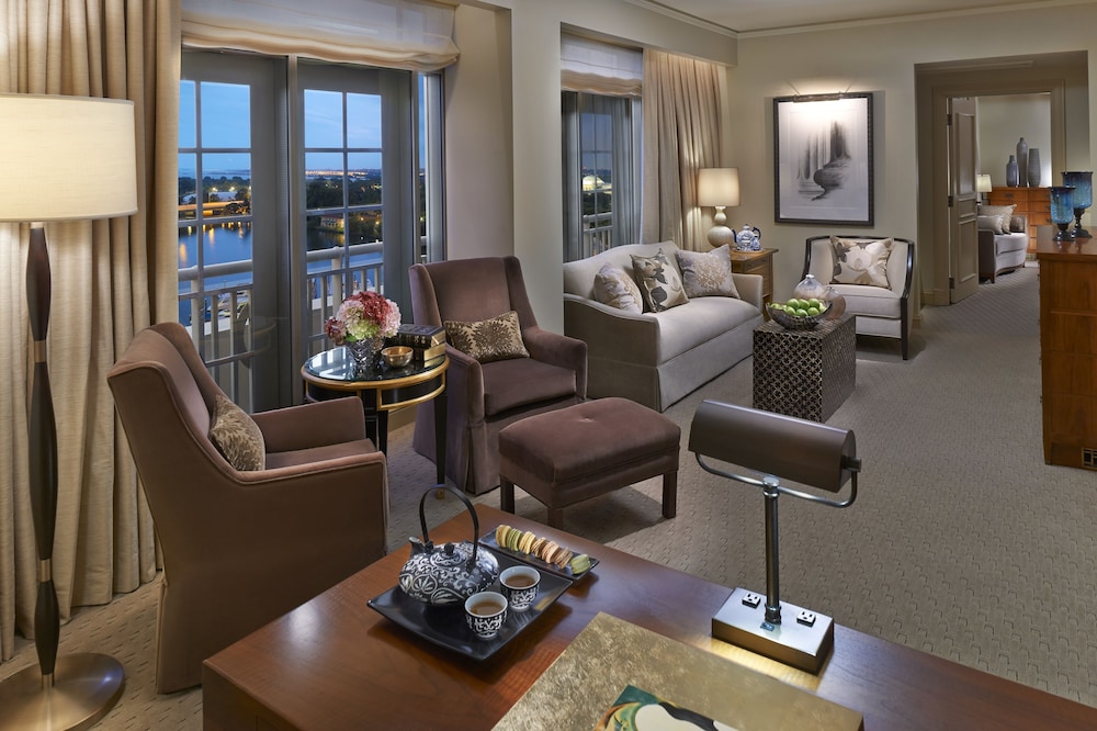 Salamander Washington DC (ex Mandarin Oriental Washington DC) 48/69