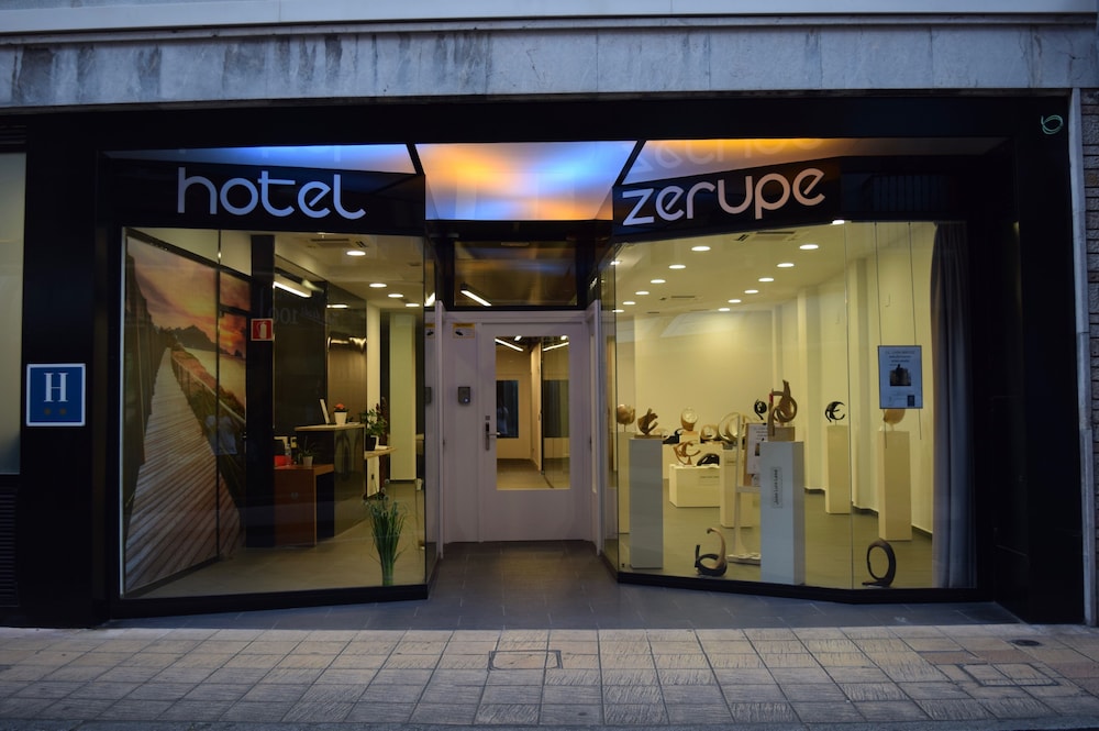Hotel Zerupe 34/60