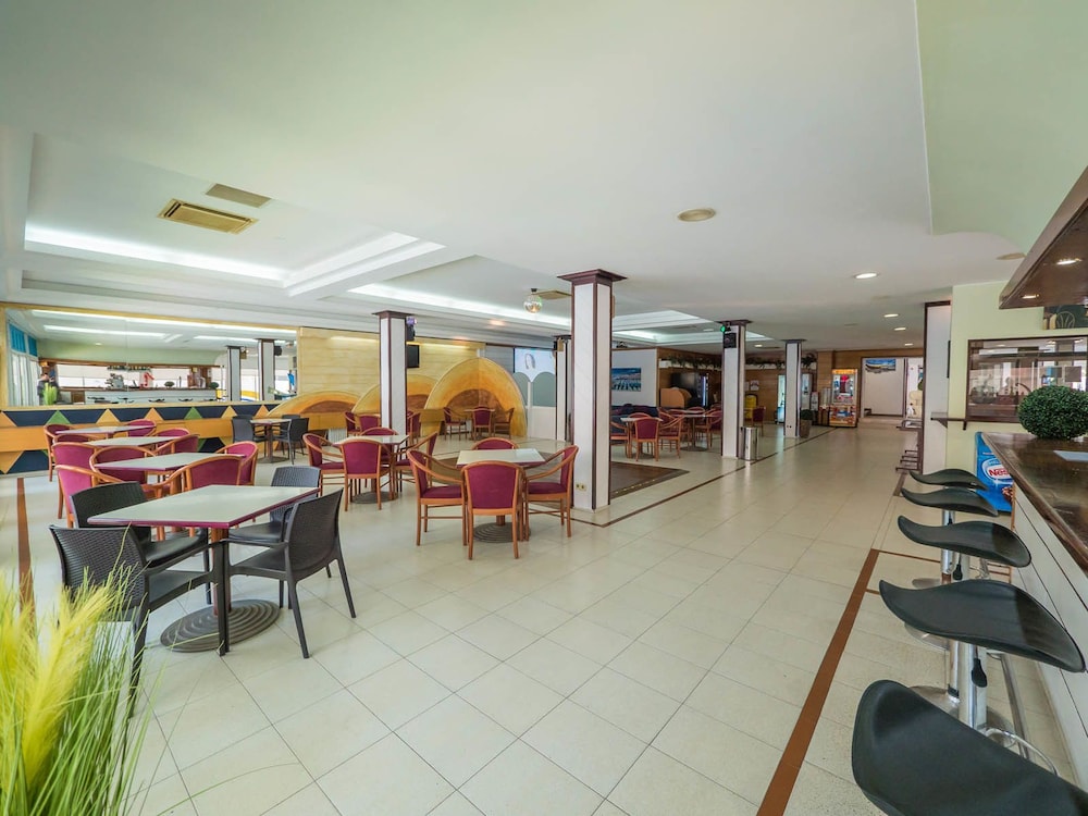 Golden Sand Hotel 32/47
