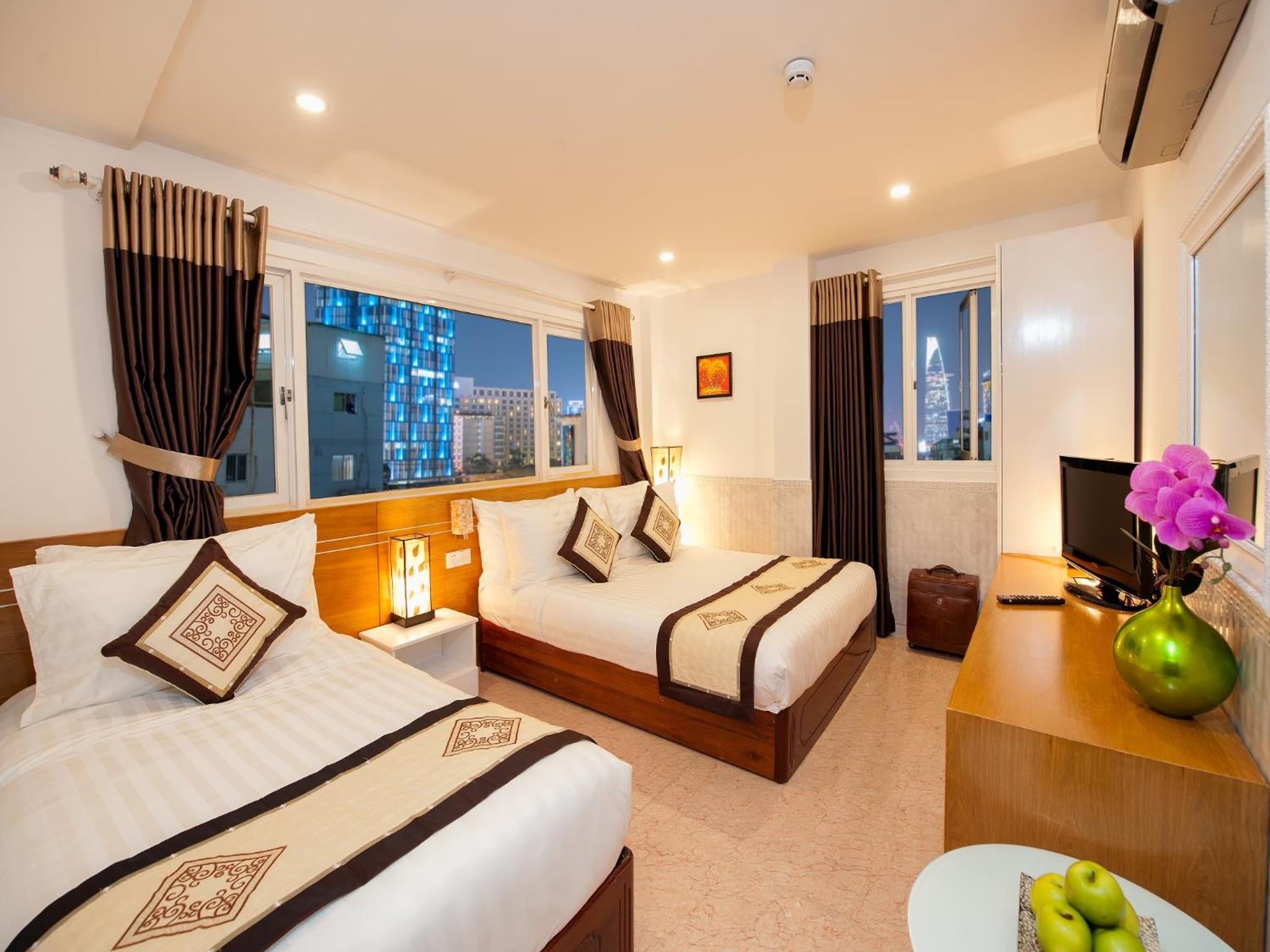 Brilliant Hotel 24/71